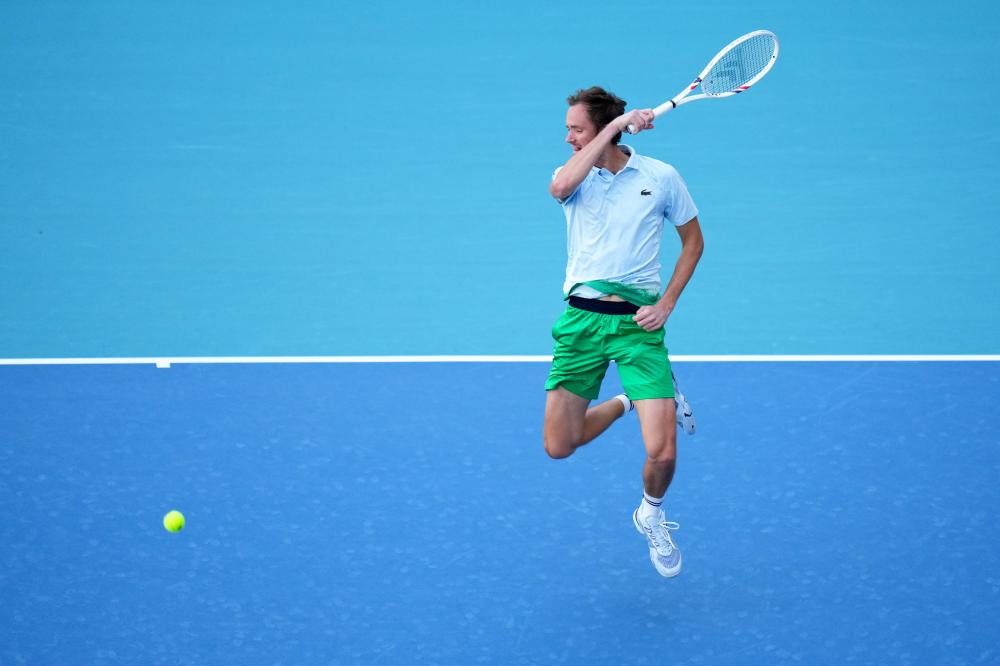 复出有望？老鹰队记：特雷·杨在赛前热身中进行投篮训练