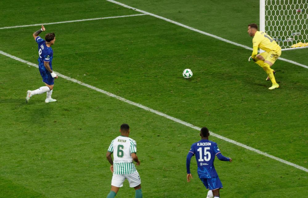 西班牙黄金一代再展实力